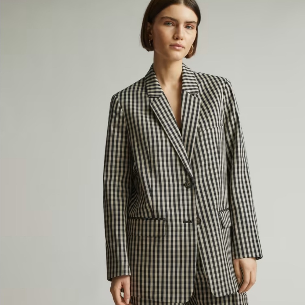 Everlane Oversized blazer in buttersmooth khaki/black